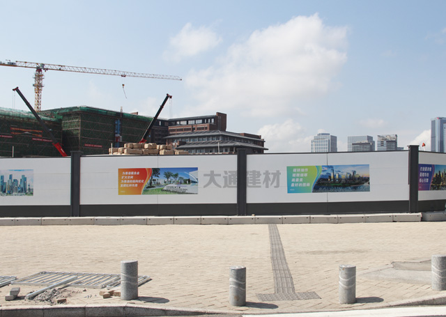 深圳施工用什么圍擋？建議選用深圳大通裝配式鋼圍擋