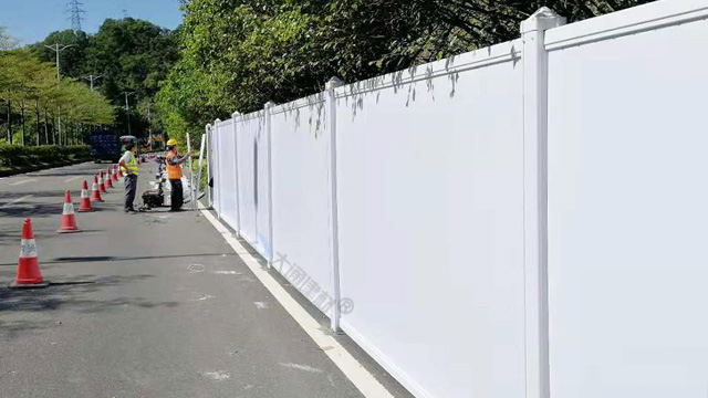 道路施工PVC圍擋-市政標(biāo)準(zhǔn)PVC圍擋工程案例